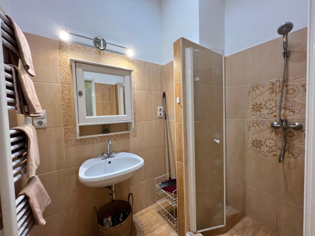Old Town Apartment Szeged Ngoại thất bức ảnh