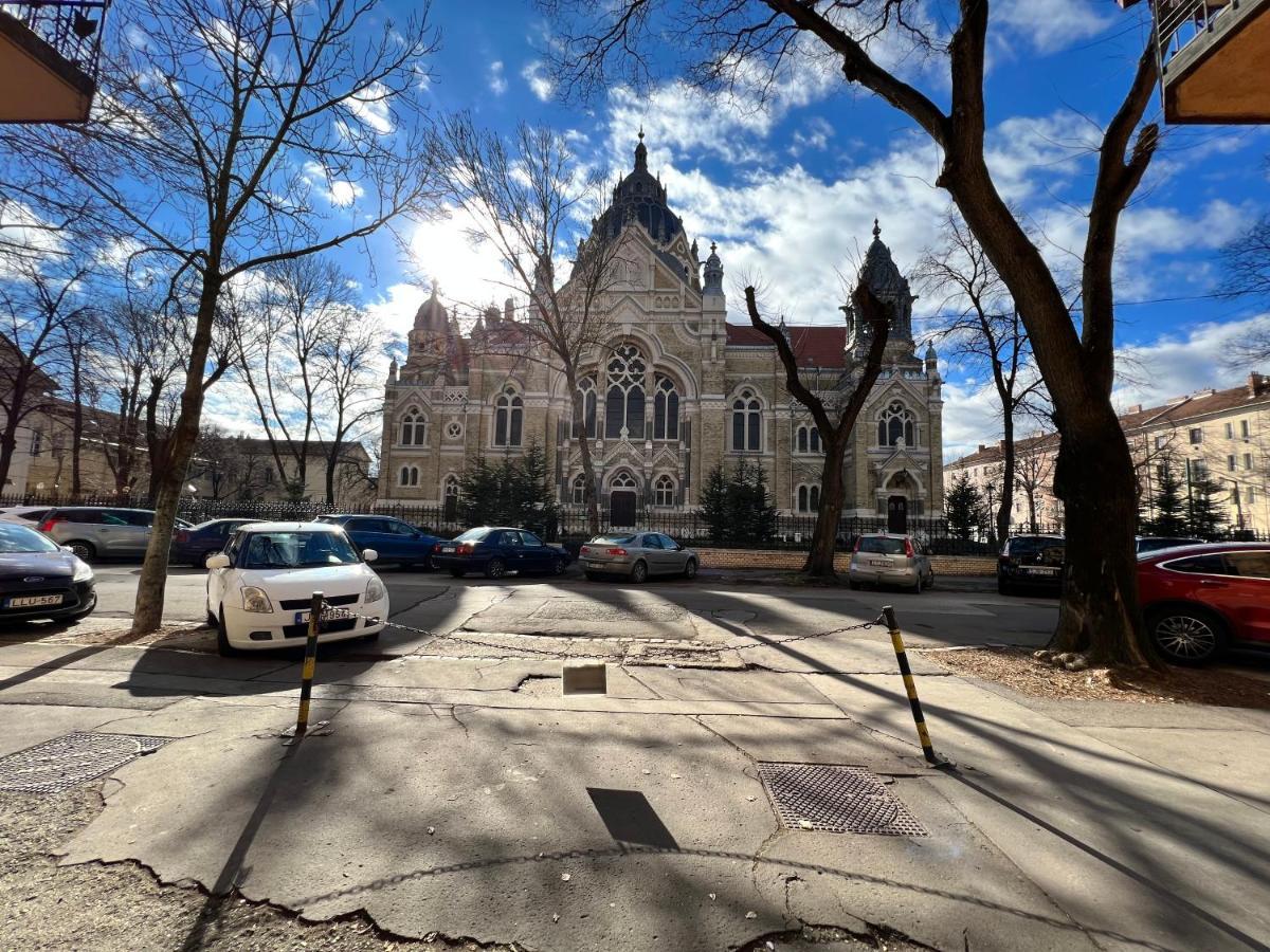 Old Town Apartment Szeged Ngoại thất bức ảnh